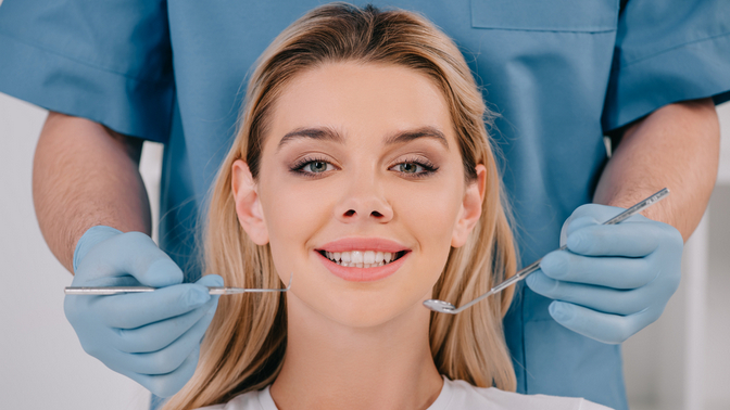 комплексная  процедура гигиенической чистки зубов акция за 2800